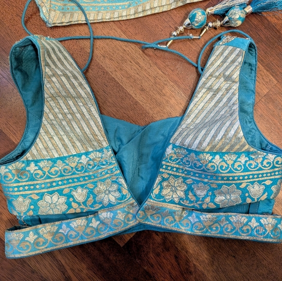 Aqua Banarasi Weave Lehenga Choli - Picture 3 of 8